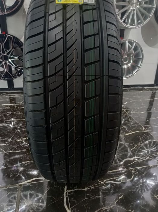 Kumho Tire Crugen HT51  CAPTIVA