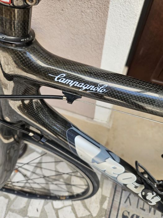 Bicicletă cursieră Kross Carbon – Campagnolo – ușoară și gata de drum
