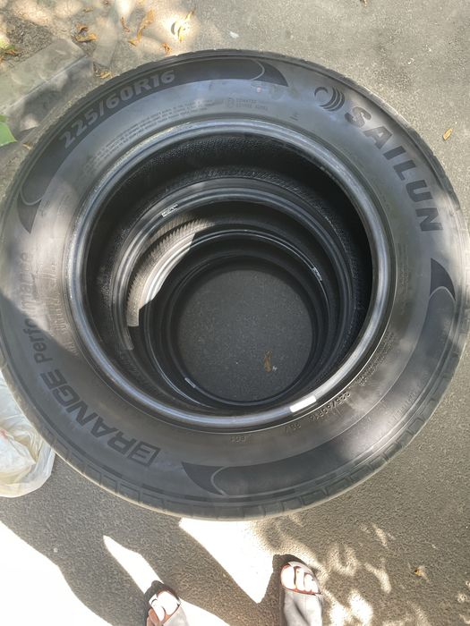 Продам резину б/у SAILUN 225 60 r16