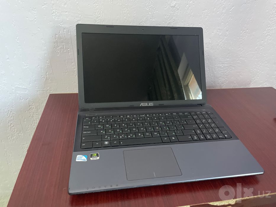 Ноутбук Asus работает хорошо.