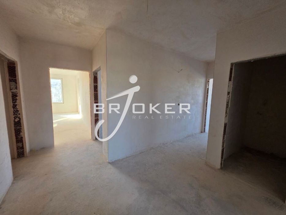 4-стаен в Кърджали, област-с.Резбарци