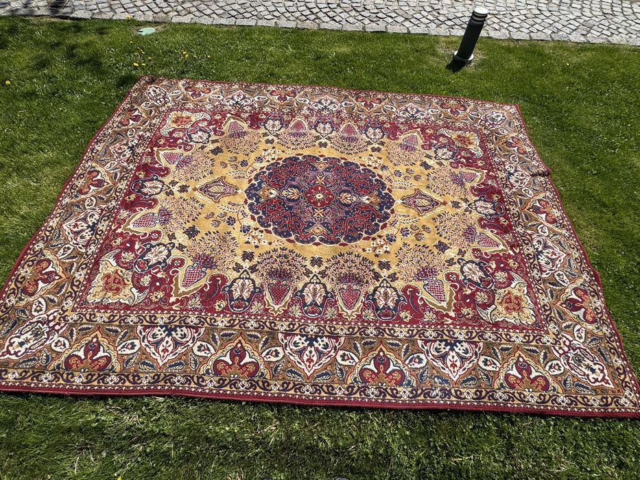 Персийски килим в отлично състояние