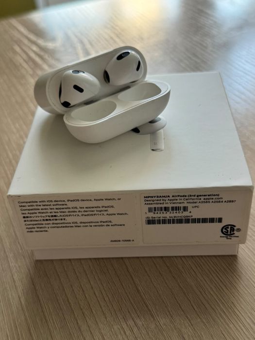 Продам AirPods в идеальном состоянии