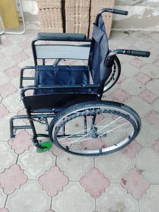 Nogironlar aravachasi sotiladi