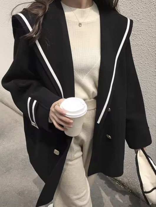 Palton scurt cu guler marimea M