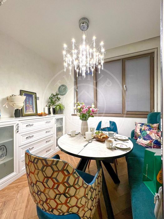 3/1/4 Буюк Ипак Йули,у метро,второй дом от дороги,KFC,Аптека 36.6,70 м