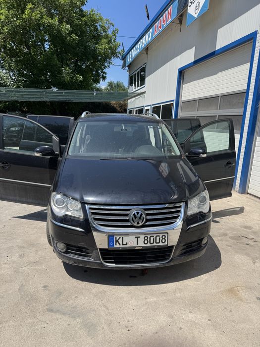VW Touran 2.0TDI 170к.с. На части