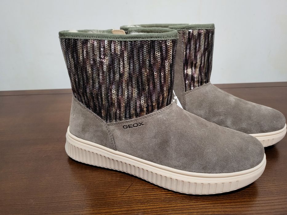 Угги детские, новые, размер 36