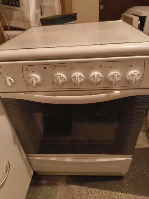 Продавам готварска печка