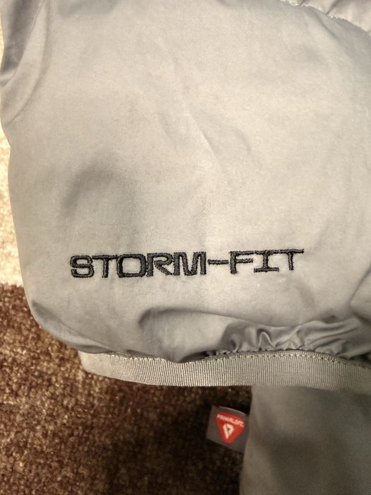 Nike storm fit S