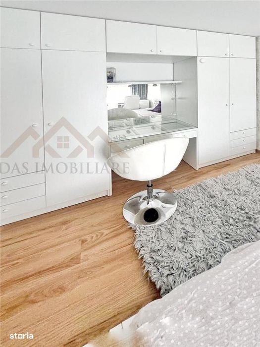 Apartament 2 camere, decomandat , Independentei, zona Rfn