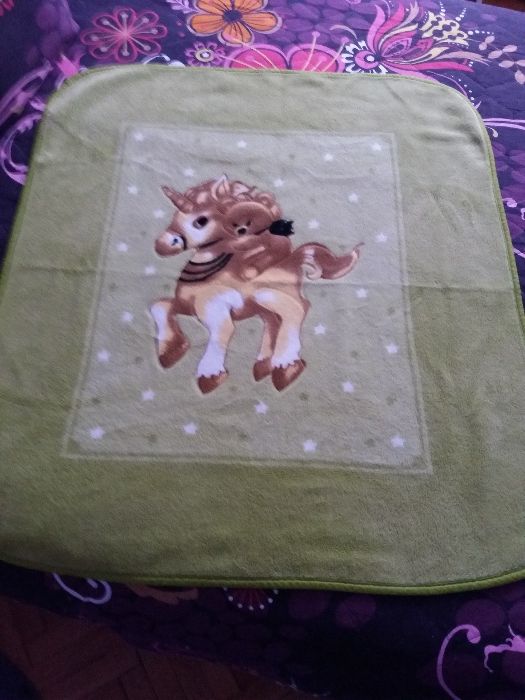 високо качèство испански одеала 2 броя за бебенце- 40 лв.