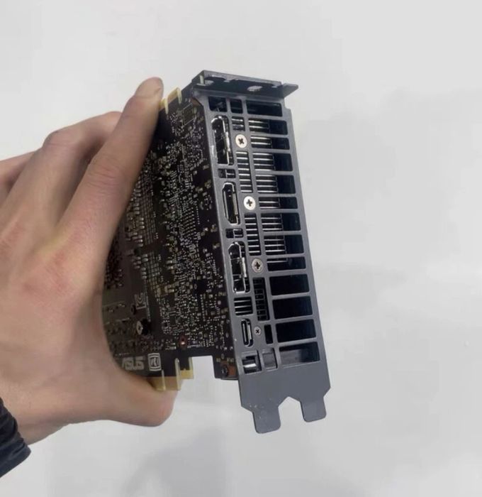 Гаранция! RTX 2080 Ti Asus Turbo