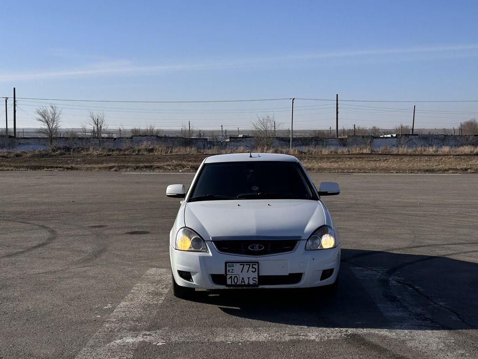 Продам приору 2 .198 пробег .