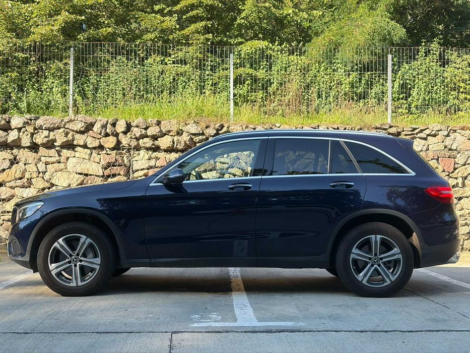 GLC 300 4Matic 4x4 Panoramic/ Camera/ Piele bej/ Sistem sunet Burmester