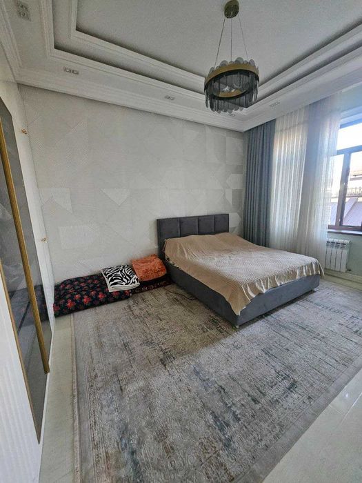 Дом в стиле неоклассика — Мирзо Улугбекский район, махалля Амир Темур