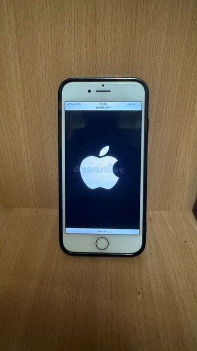 iPhone 8 в идеальном состоянии