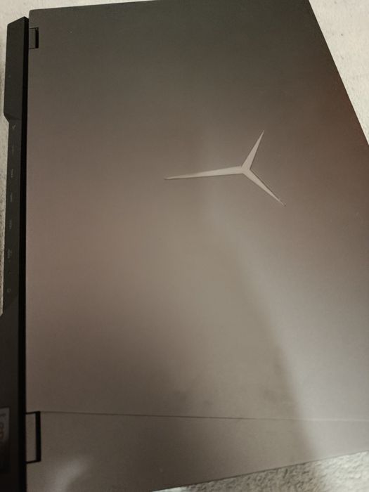 Laptop RTX 3060  DiSPLAY 2K  165Hz Ryzen  7 5800H cu RAM 16GB