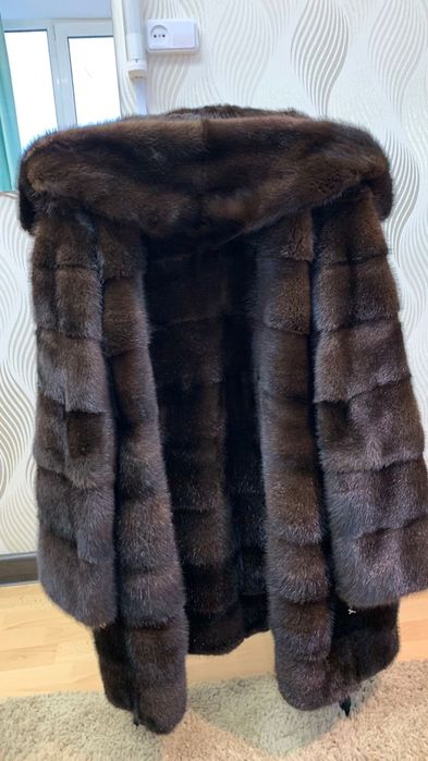 Продам норковую шубу
