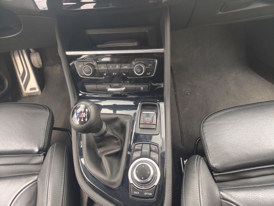 BMW 216 D mașina de familie