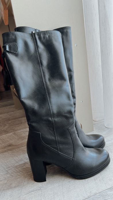 Sandale cu toc casual