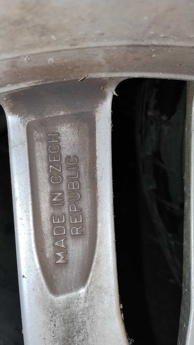 Джанти с гуми за Vw .