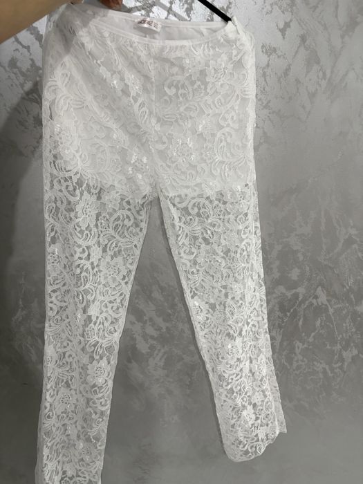 Дамски сет бял с дантела