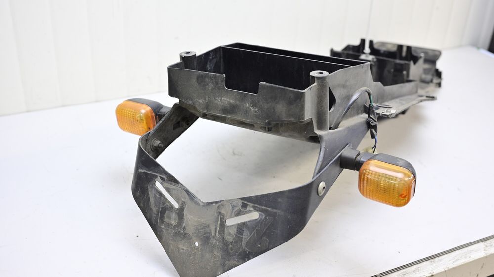 Undertail Suport Numar Spate Cu Semnalizari Aprilia RSV 1000 Mille