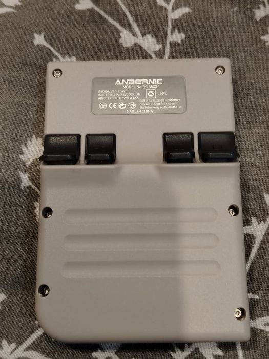 Продам Anbernic RG35XX