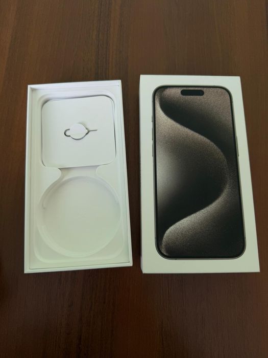 Айфон 15про  титан