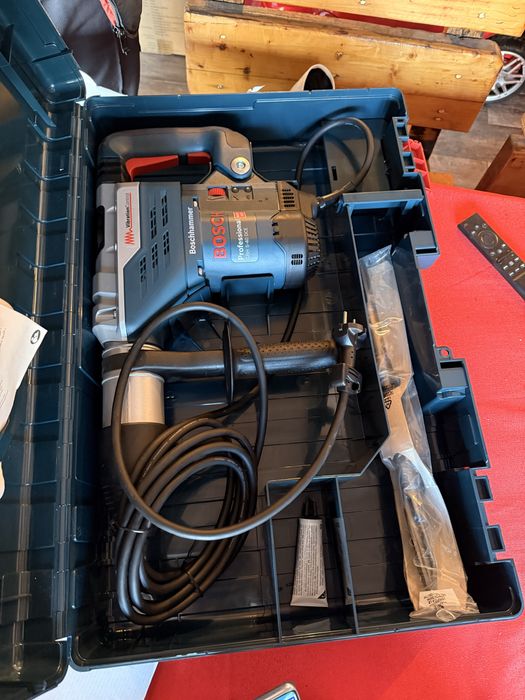 Inchiriez Scule (picamer,compactor,masina taiat asfalt,flex,drujba,etc)