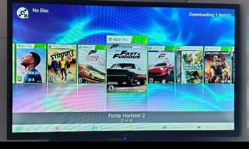 Vând 2 xboxuri 360