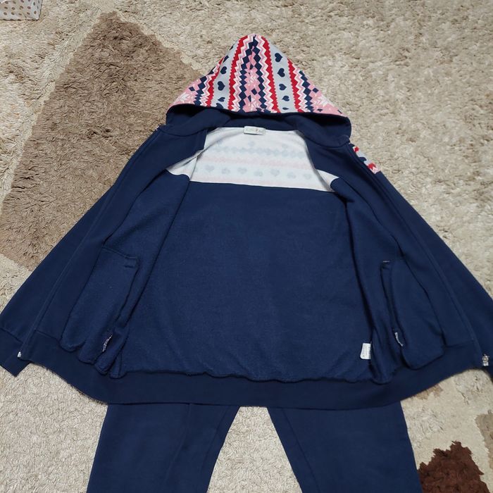 Продам костюм флисовый 46р