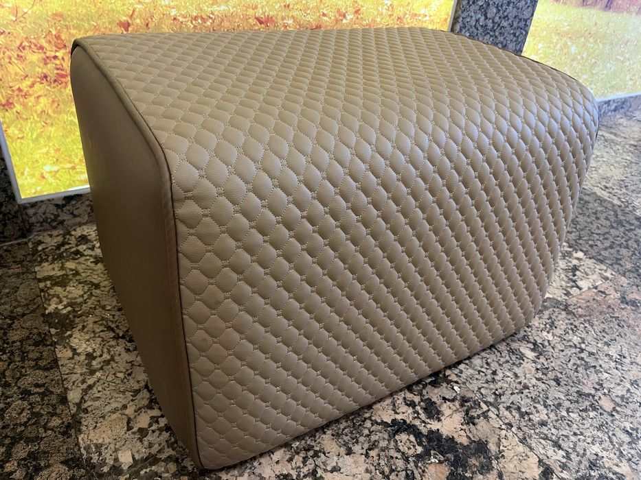 Луксозна пейка за антре, кожена табуретка (в две разновидности)