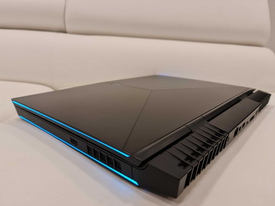 Laptop gaming Alienware 17,3 ,intel core i7 ,video 8 gb GTX ,ram 32 gb