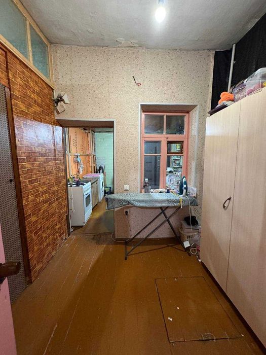 2 комнатный дом 0.5 соток. В общем дворе. Рисовый базар Файзабад. 52м2