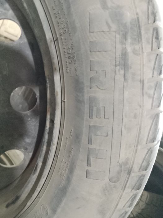 Продам летние Шины Pirelli