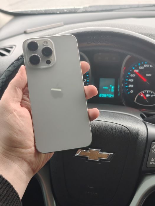 iPhone 15 pro max SEM