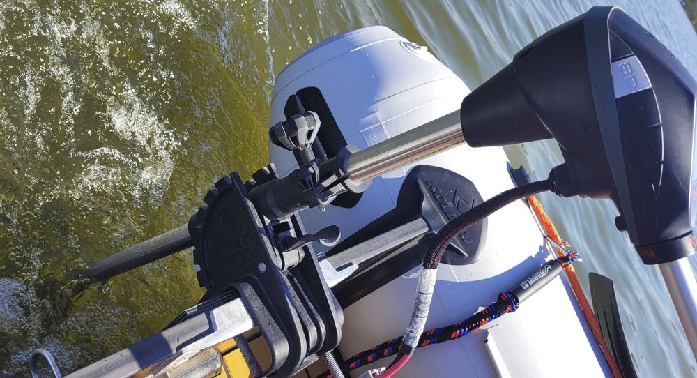 motor electric + baterie si accesorii pentru barca