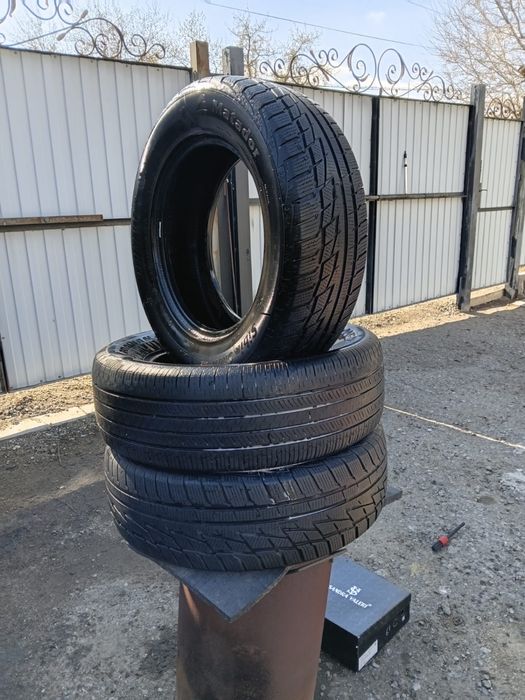 Продам шины 235/65/17