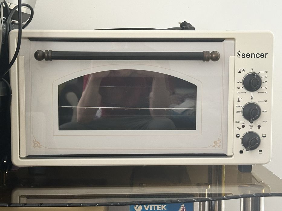 Продам духовую печь SENCER