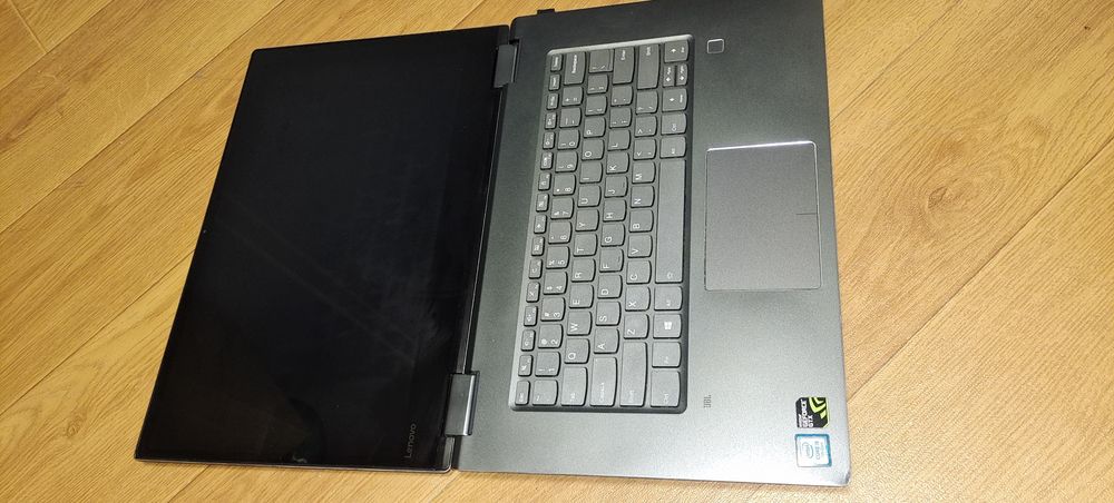 LENOVO yoga720-15IKB