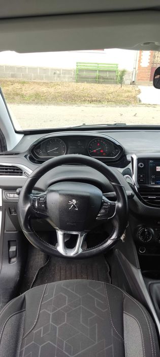 Vând Peugeot 2008 Style