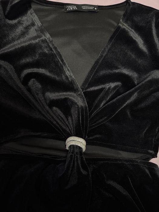Черное бархатное платье Zara