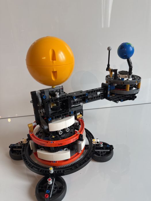 Lego 42179 Солнечная система