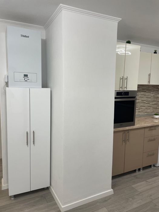 Proprietar inchiriez apartament 3 camere Herculane