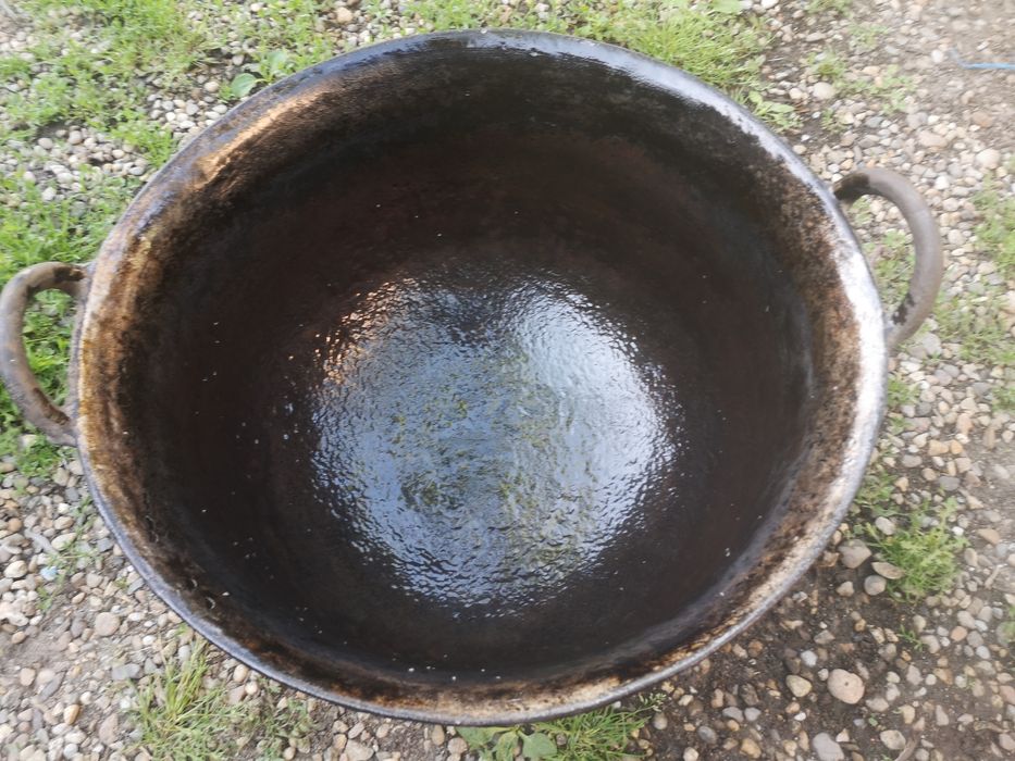 Vând căldare ceaun tuci