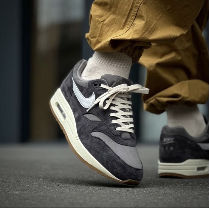 Nike Air Max 1 Premium Crepe "Soft Grey"
