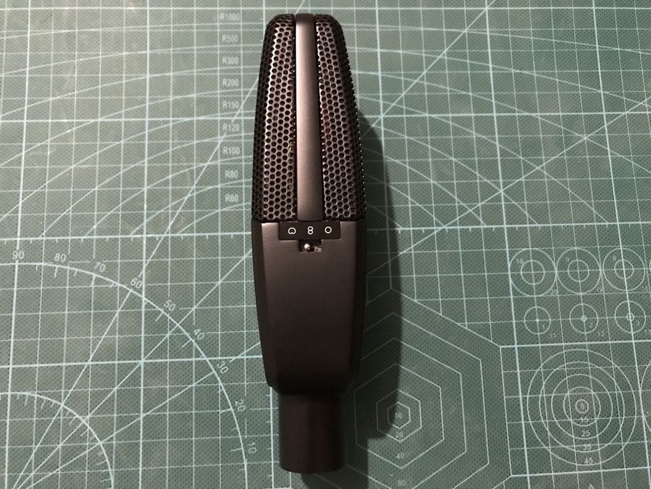 Студийный микрофон (конденсаторный)