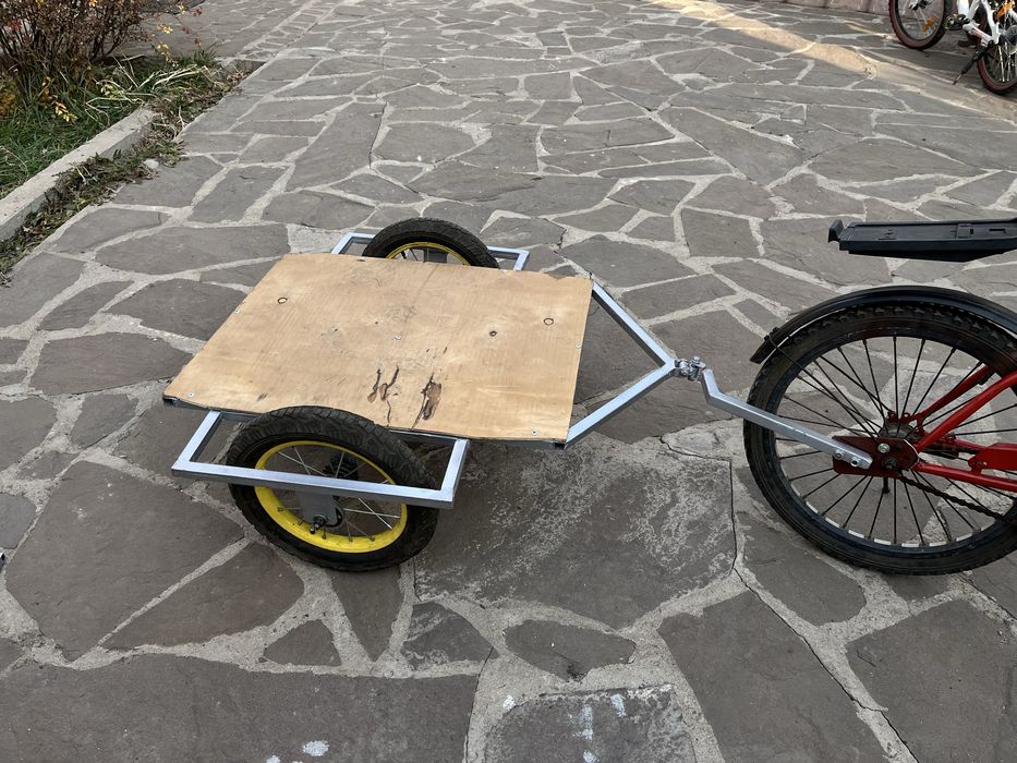 Прицеп для велосипеда